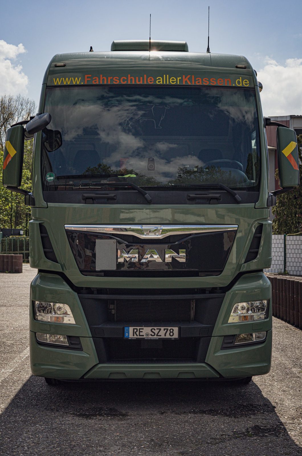 Lkw der Fahrschule Aller Klassen