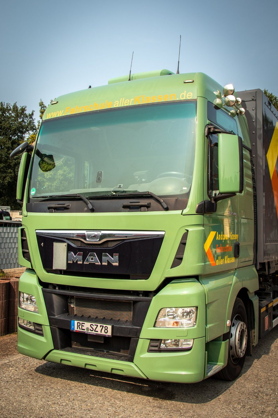MAN Lkw der Fahrschule Aller Klassen